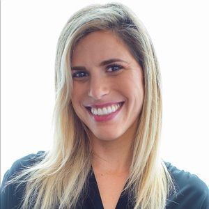 Meet your Posher, Lauren